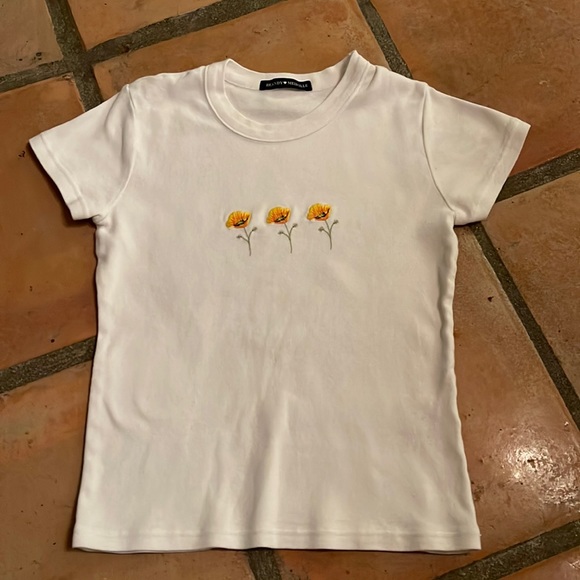 Brandy Melville Yellow Flower Top - Picture 1 of 3